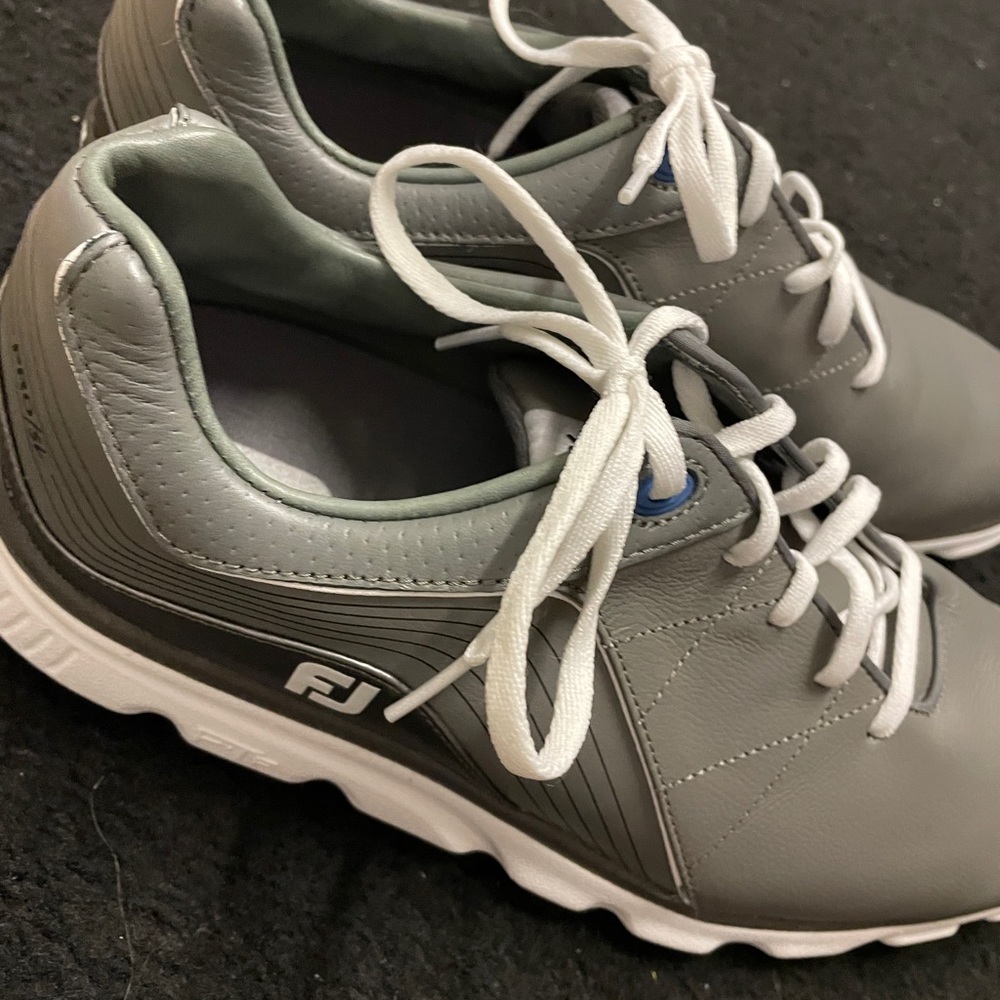 Foot Joy Men’s golf shoes